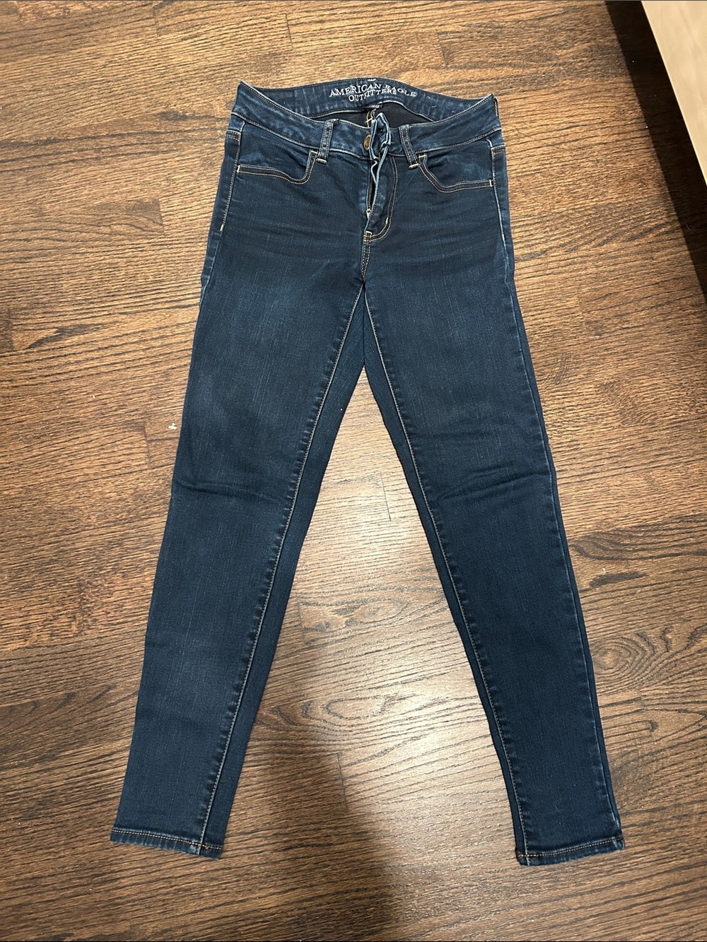 American Eagle Outfitters Indigo Stretch Skinny Jeggings. Size 4 short